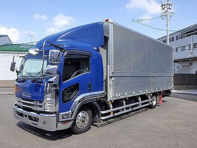 いすゞフォワードアルミウイング中型（4t）TKG-FRR90T2 [写真01]