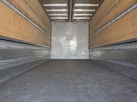 いすゞフォワードアルミウイング中型（4t）[写真10]