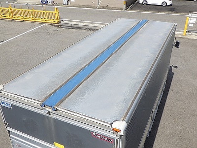 いすゞフォワードアルミウイング中型（4t）[写真12]