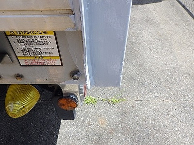 いすゞフォワードアルミウイング中型（4t）[写真16]