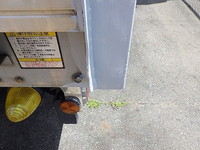 いすゞフォワードアルミウイング中型（4t）[写真16]