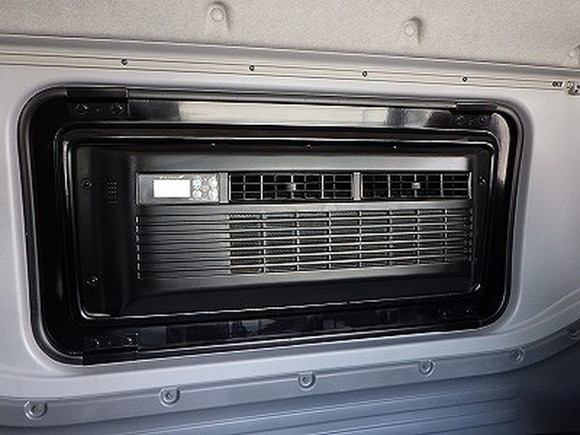 いすゞフォワードアルミウイング中型（4t）[写真18]