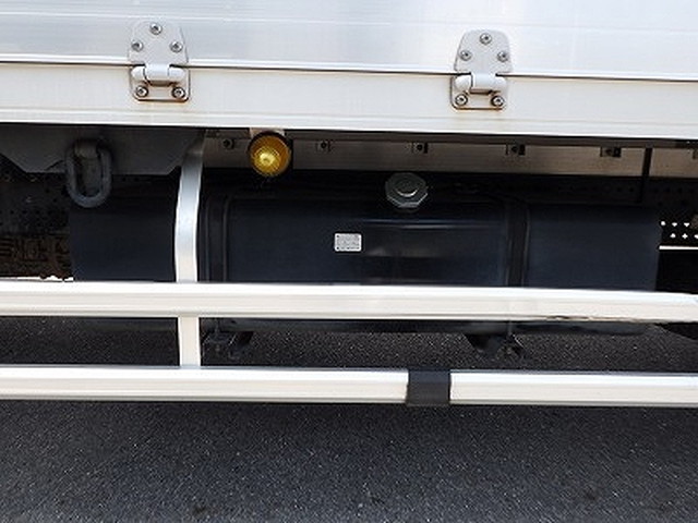 いすゞフォワードアルミウイング中型（4t）[写真19]