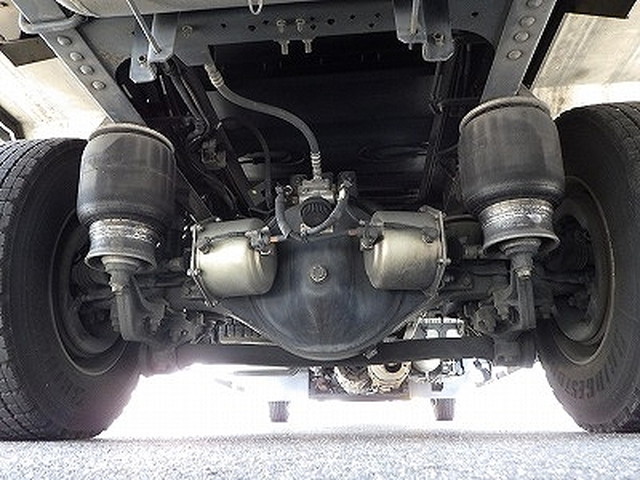 いすゞフォワードアルミウイング中型（4t）[写真24]