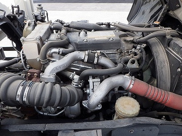 いすゞフォワードアルミウイング中型（4t）[写真40]