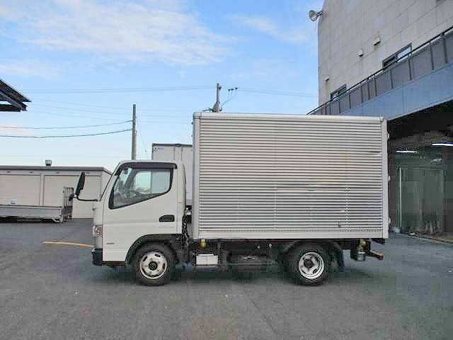 三菱ふそうキャンターアルミバン小型（2t・3t）[写真05]