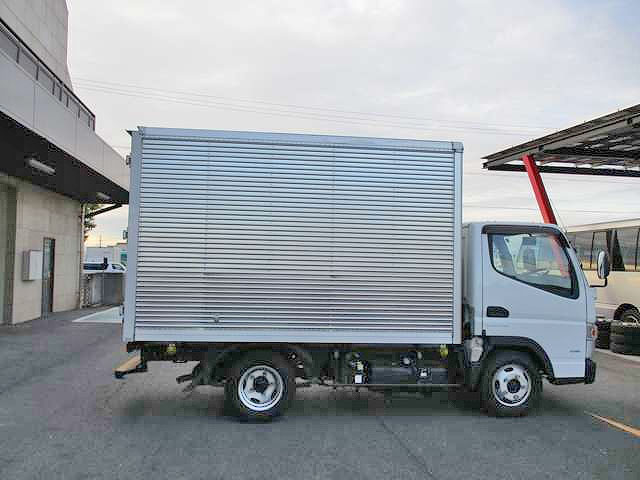 三菱ふそうキャンターアルミバン小型（2t・3t）[写真06]