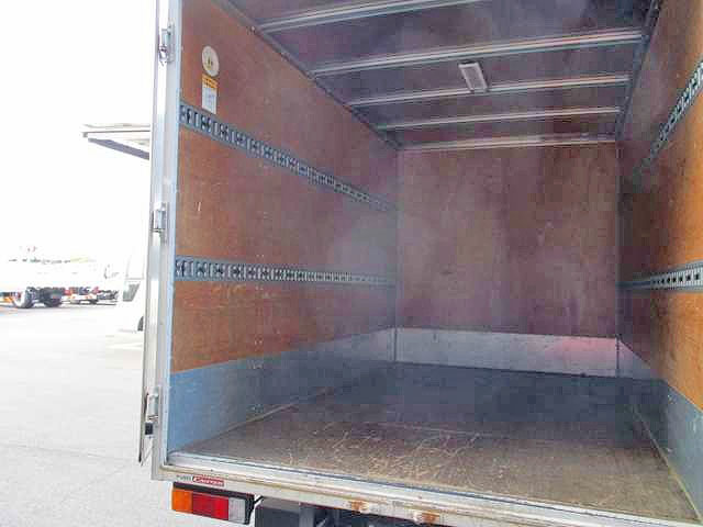 三菱ふそうキャンターアルミバン小型（2t・3t）[写真08]