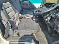 いすゞエルフ冷凍車（冷蔵車）小型（2t・3t）[写真15]