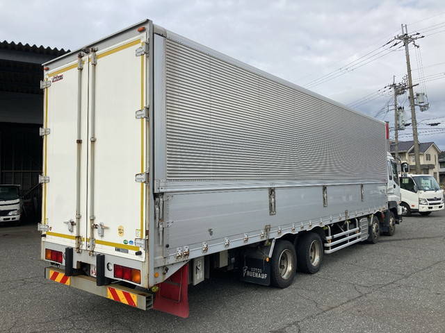 いすゞギガアルミウイング大型（10t）[写真02]