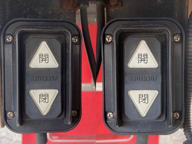 いすゞギガアルミウイング大型（10t）[写真25]