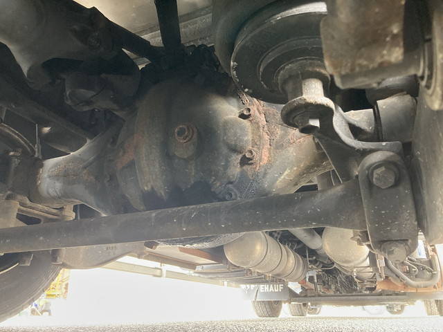 いすゞギガアルミウイング大型（10t）[写真27]