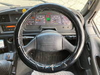 いすゞギガアルミウイング大型（10t）[写真34]