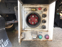 いすゞエルフ冷凍車（冷蔵車）小型（2t・3t）[写真15]