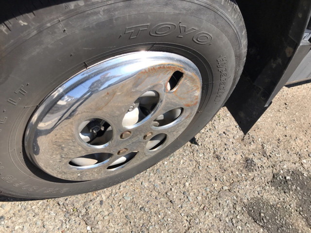 いすゞエルフ冷凍車（冷蔵車）小型（2t・3t）[写真19]