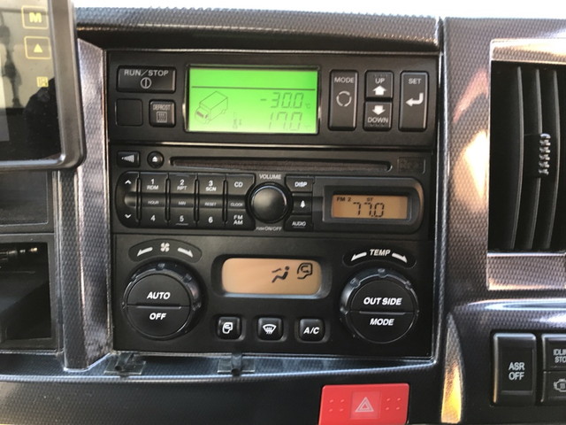 いすゞエルフ冷凍車（冷蔵車）小型（2t・3t）[写真29]