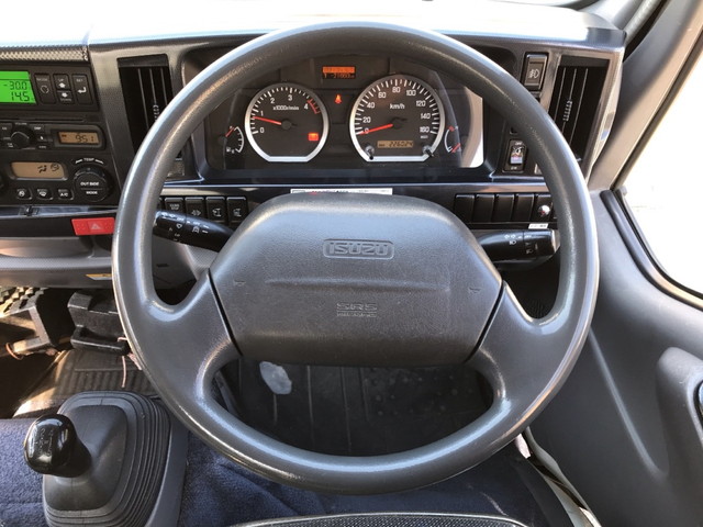 いすゞエルフ冷凍車（冷蔵車）小型（2t・3t）[写真34]