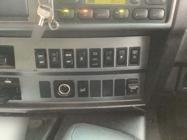 日野プロフィアアルミウイング大型（10t）[写真32]