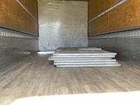 いすゞフォワードアルミウイング中型（4t）[写真12]