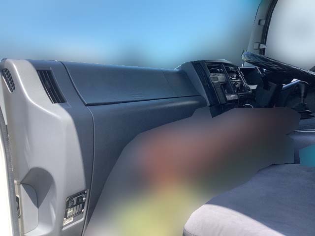 いすゞフォワードアルミウイング中型（4t）[写真30]