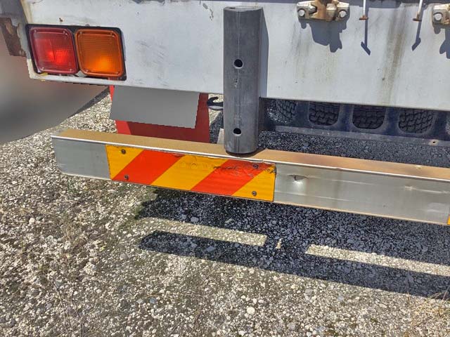 いすゞフォワードアルミウイング中型（4t）[写真07]