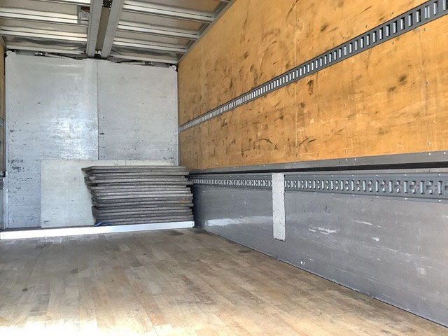 日野レンジャーアルミウイング中型（4t）[写真09]