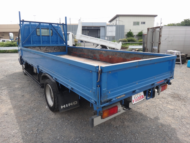 日野デュトロ平ボディ小型（2t・3t）[写真02]