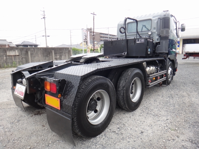 日野プロフィアトレーラーヘッド（トラクターヘッド）大型（10t）[写真02]