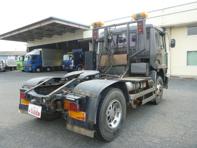 三菱ふそうグレートトレーラーヘッド（トラクターヘッド）大型（10t）[写真02]