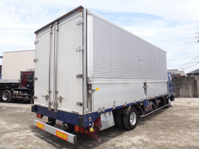 三菱ふそうファイターアルミウイング中型（4t）[写真02]