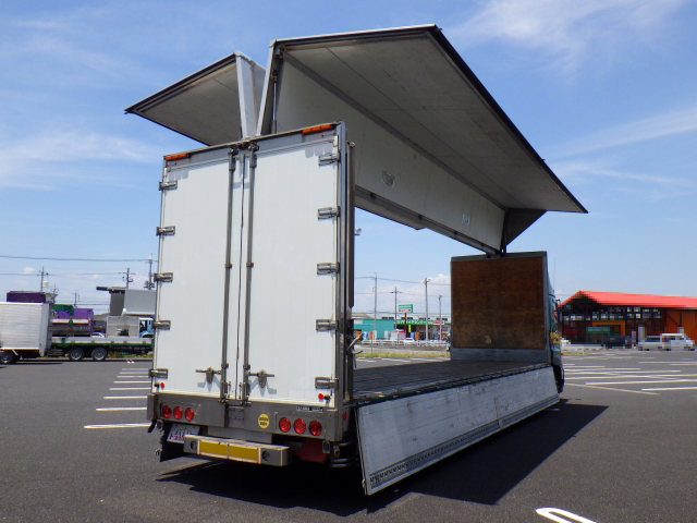 日野プロフィアアルミウイング大型（10t）[写真02]