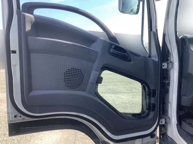 いすゞフォワードアルミウイング中型（4t）[写真20]