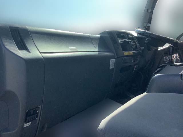 いすゞフォワードアルミウイング中型（4t）[写真22]