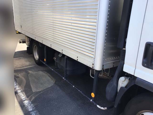 いすゞエルフアルミバン小型（2t・3t）[写真12]