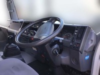 いすゞエルフアルミバン小型（2t・3t）[写真19]