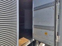 いすゞエルフアルミバン小型（2t・3t）[写真05]