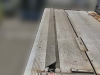 いすゞエルフアルミバン小型（2t・3t）[写真09]