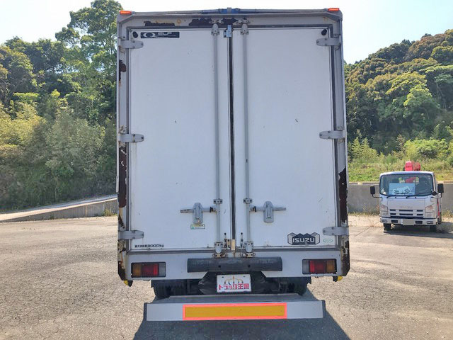 いすゞエルフアルミウイング小型（2t・3t）[写真11]