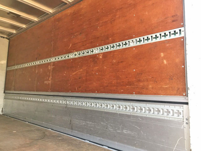 いすゞエルフアルミウイング小型（2t・3t）[写真16]