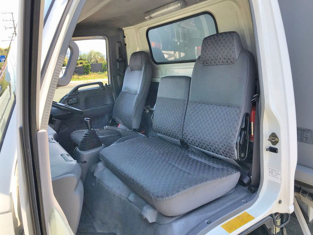 いすゞエルフアルミウイング小型（2t・3t）[写真32]