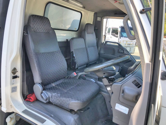 いすゞエルフアルミウイング小型（2t・3t）[写真34]