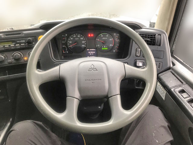 三菱ふそうスーパーグレートパネルウイング大型（10t）[写真33]