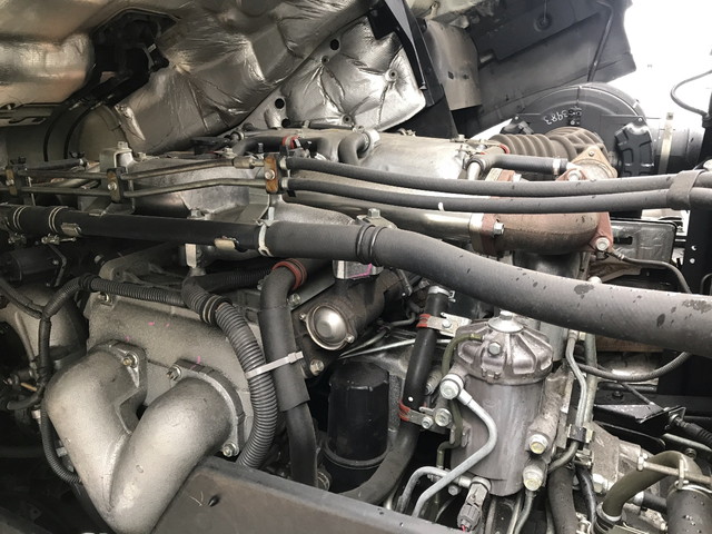 いすゞギガアルミウイング大型（10t）[写真17]