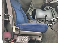 いすゞギガアルミウイング大型（10t）[写真21]