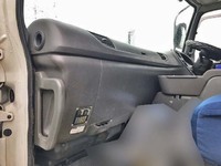 いすゞギガアルミウイング大型（10t）[写真22]