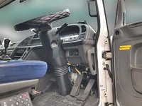 いすゞギガアルミウイング大型（10t）[写真23]