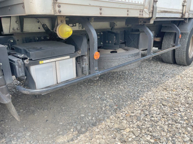 三菱ふそうキャンターパネルバン小型（2t・3t）[写真21]