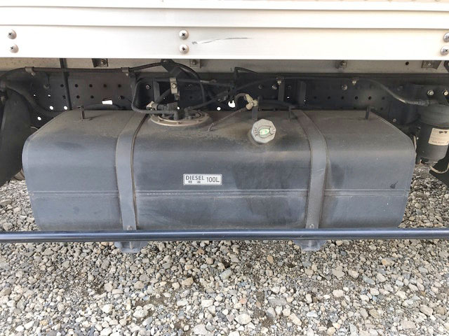 三菱ふそうキャンターアルミバン小型（2t・3t）[写真21]