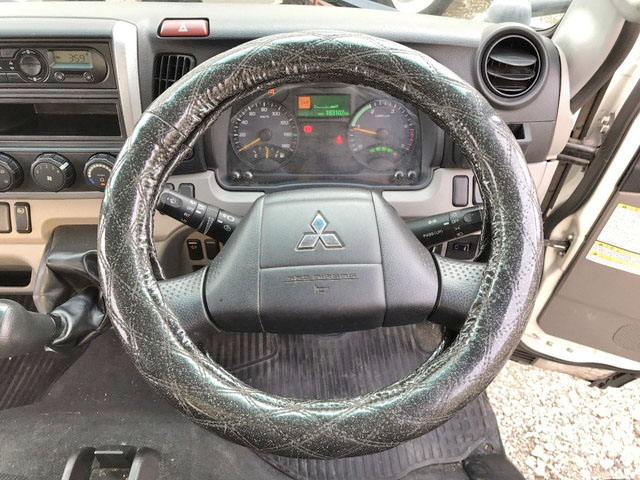 三菱ふそうキャンターアルミバン小型（2t・3t）[写真37]