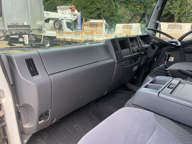 いすゞフォワードアルミウイング中型（4t）[写真26]